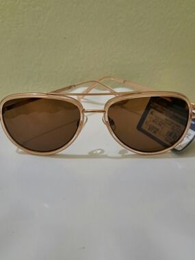 Aviator Sunglasses in Rose Gold Tone with Brown Lenses